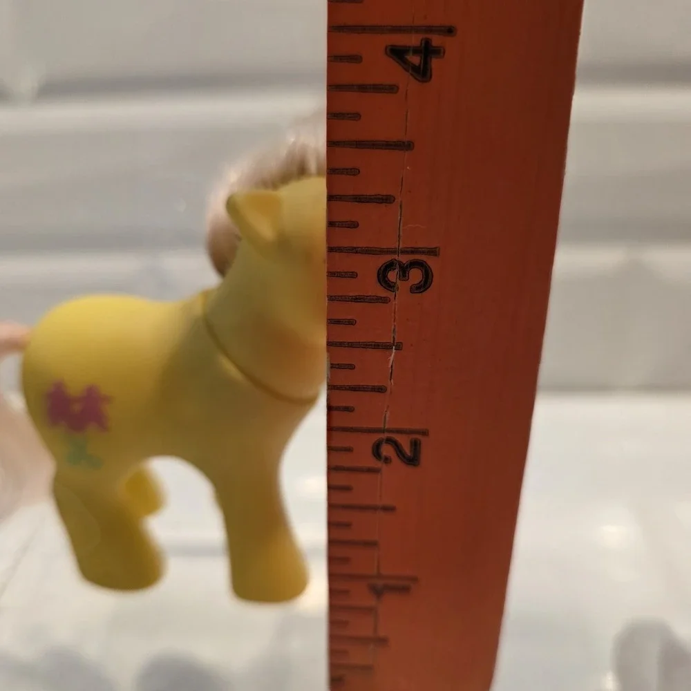 Vintage 1987 Hasbro My Little Pony Baby Snippy Peek-A-Boo Yellow